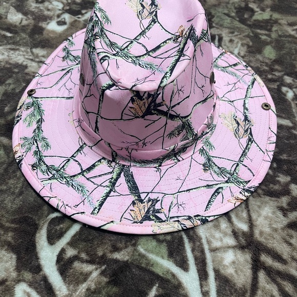 Realtree Accessories - Pink Camouflage Wide Brim Hat